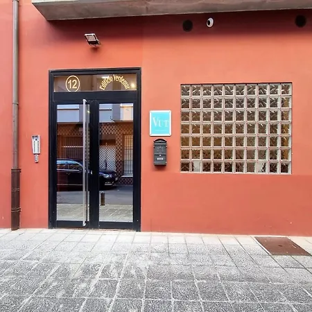 아파트 Atico En El Centro De 라네스